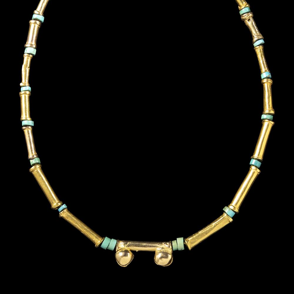 A Chimu Gold Alloy and Shell Necklace