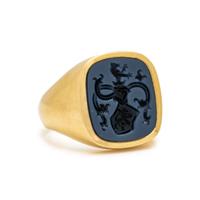 YELLOW GOLD AND DYED ONYX INTAGLIO RING