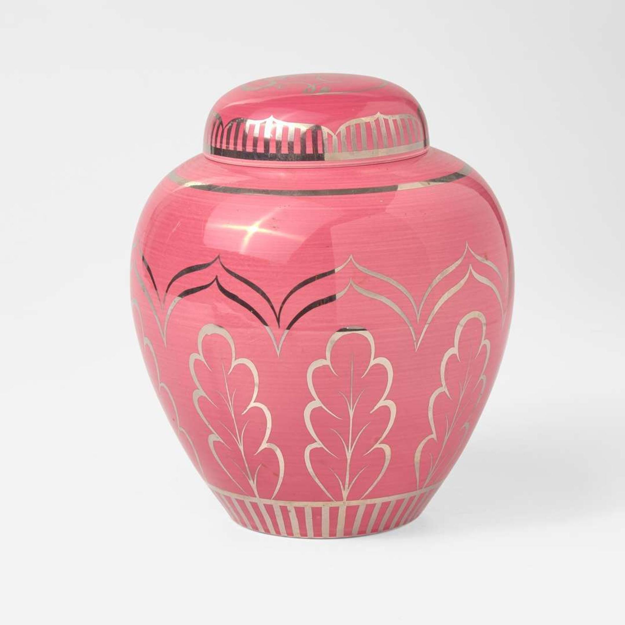 A Wedgwood Pink-Glazed Veronese Ware Lidded Jar UK, 1930s