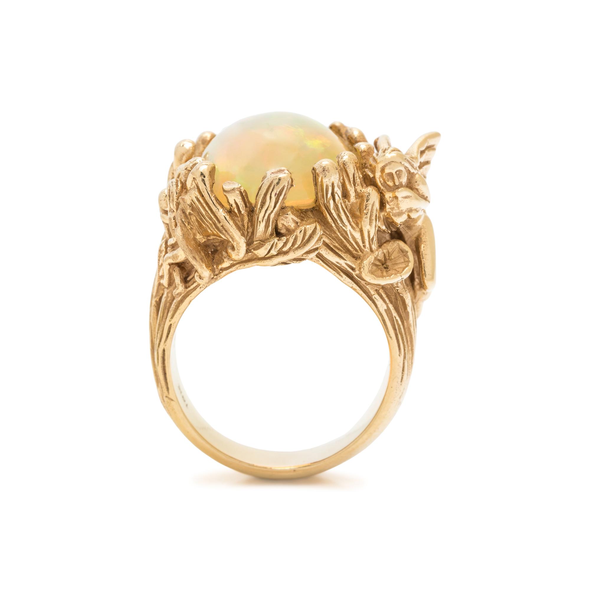 YELLOW GOLD AND OPAL RING