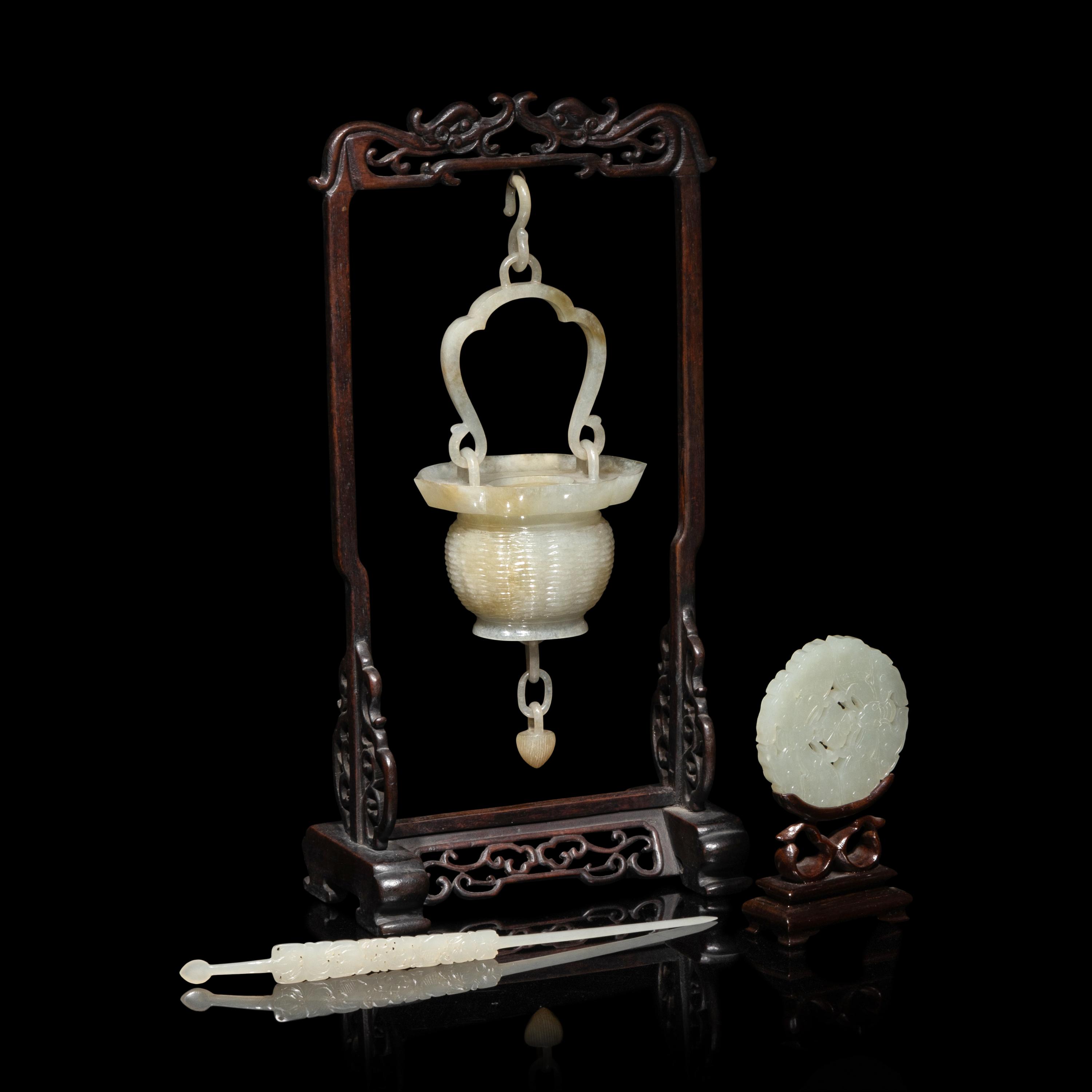 Three Chinese Pale Celadon Jade Articles, 19th-20th Century 晚清-民國 青白玉花片、耳挖簪及花籃擺件
