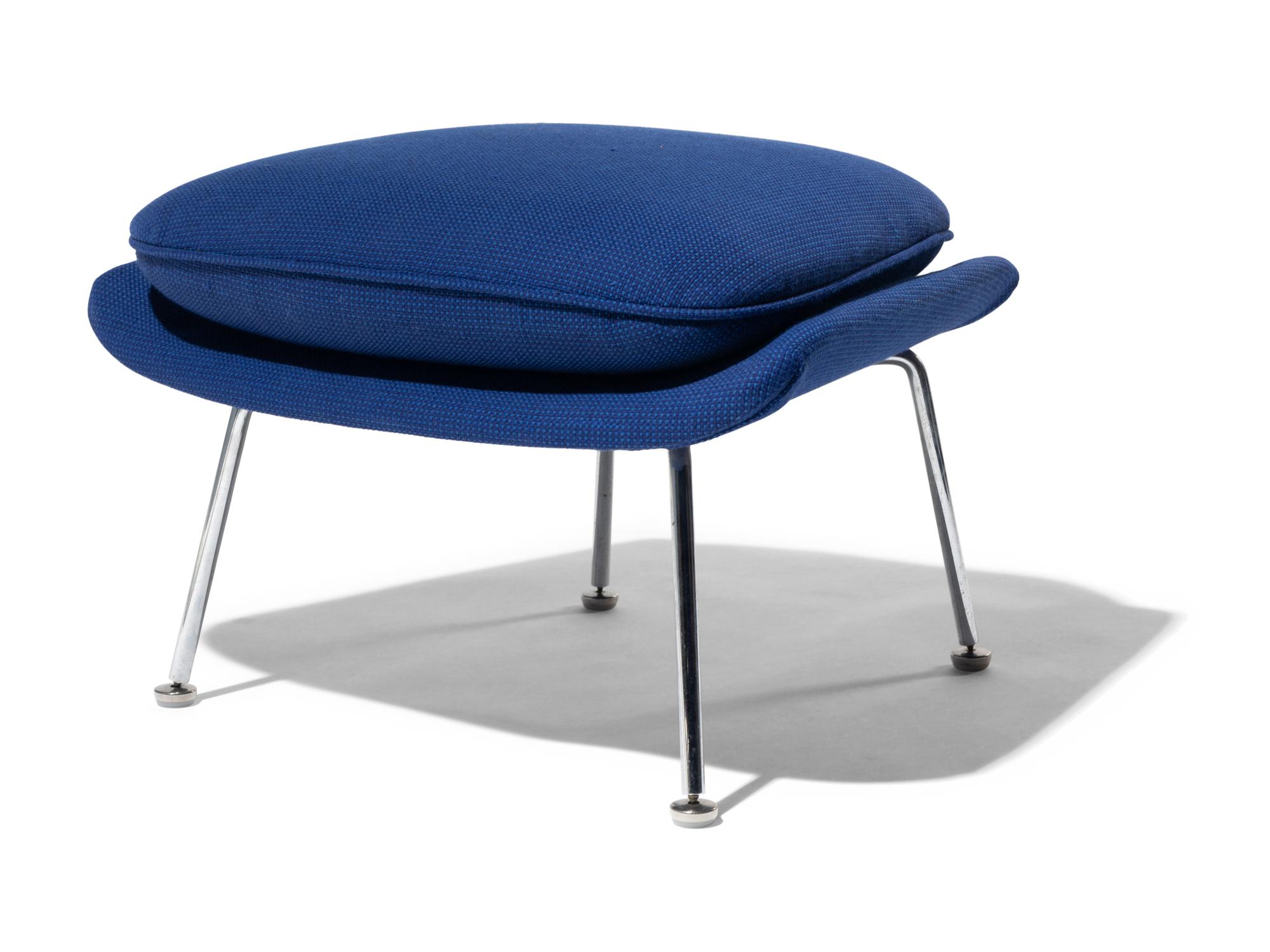 Womb Chair and Ottoman Knoll International, USA