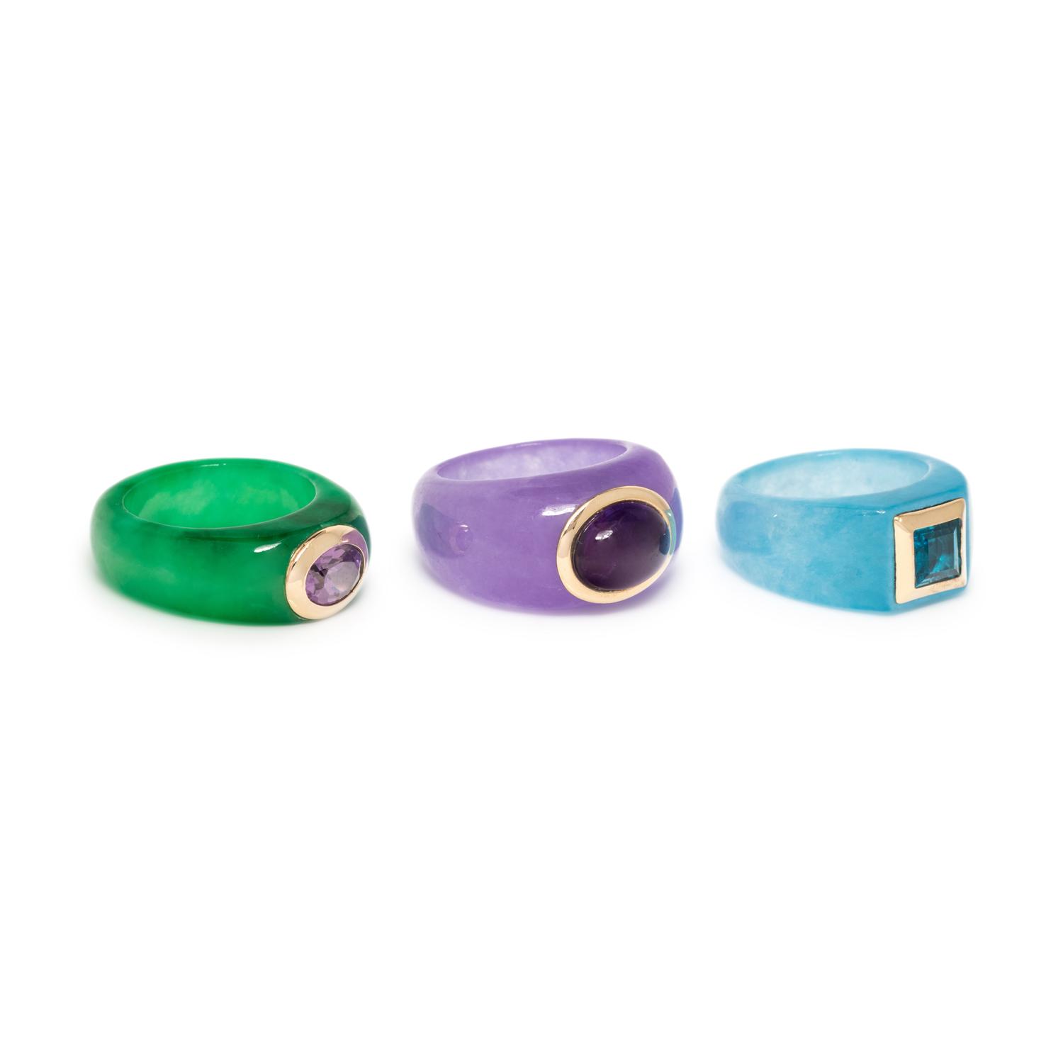 COLLECTION OF JADE AND GEMSTONE RINGS
