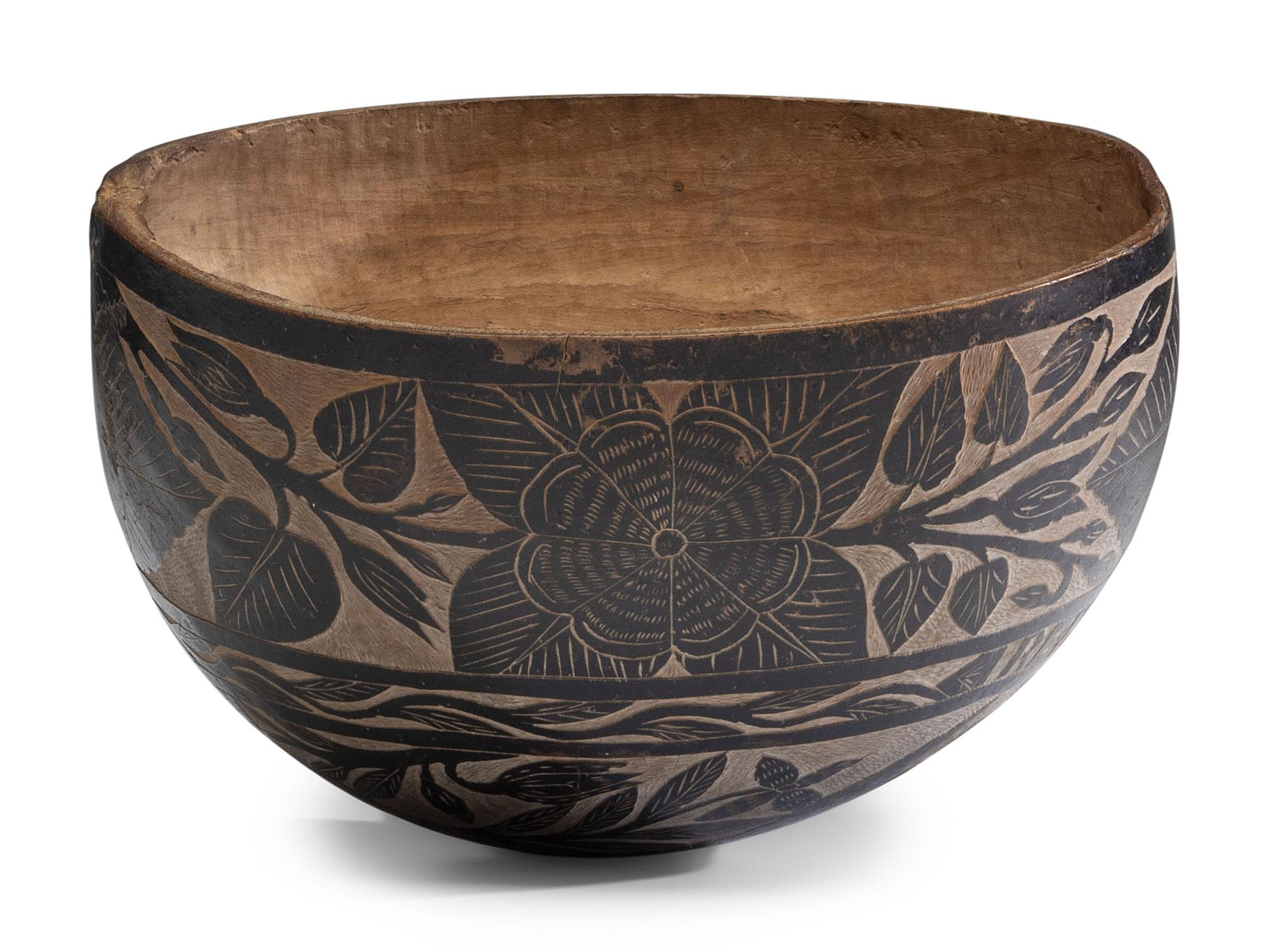 A Carved Gourd Bowl With Patriotic Motifs