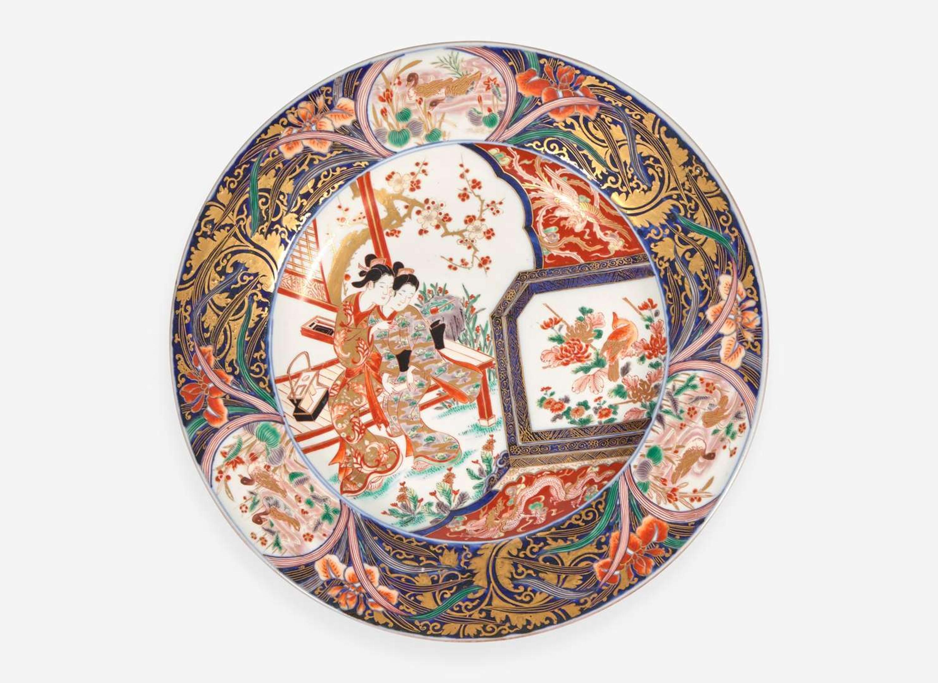 A richly-decorated Imari porcelain charger, Edo period, 18th century 有田燒瓷盤 江戶 十八世紀