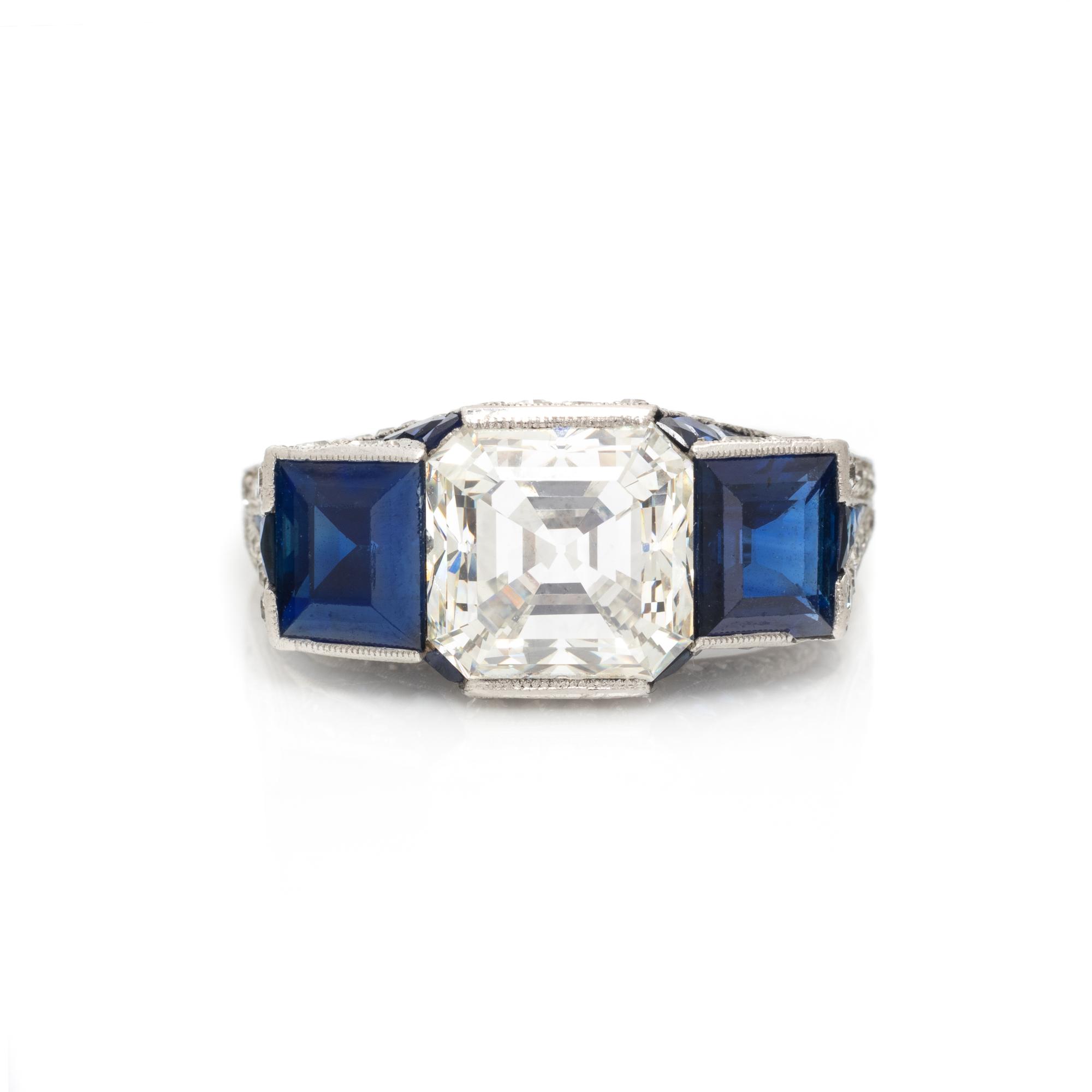ART DECO, DIAMOND AND SAPPHIRE RING