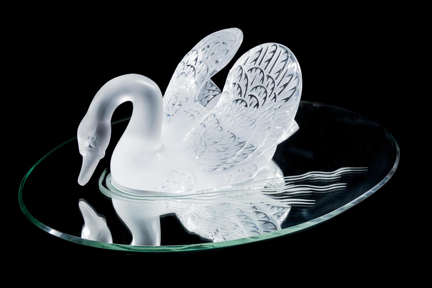 Cygne Swan with Under Plate