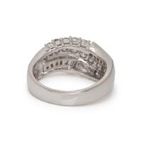 DIAMOND AND WHITE GOLD RING