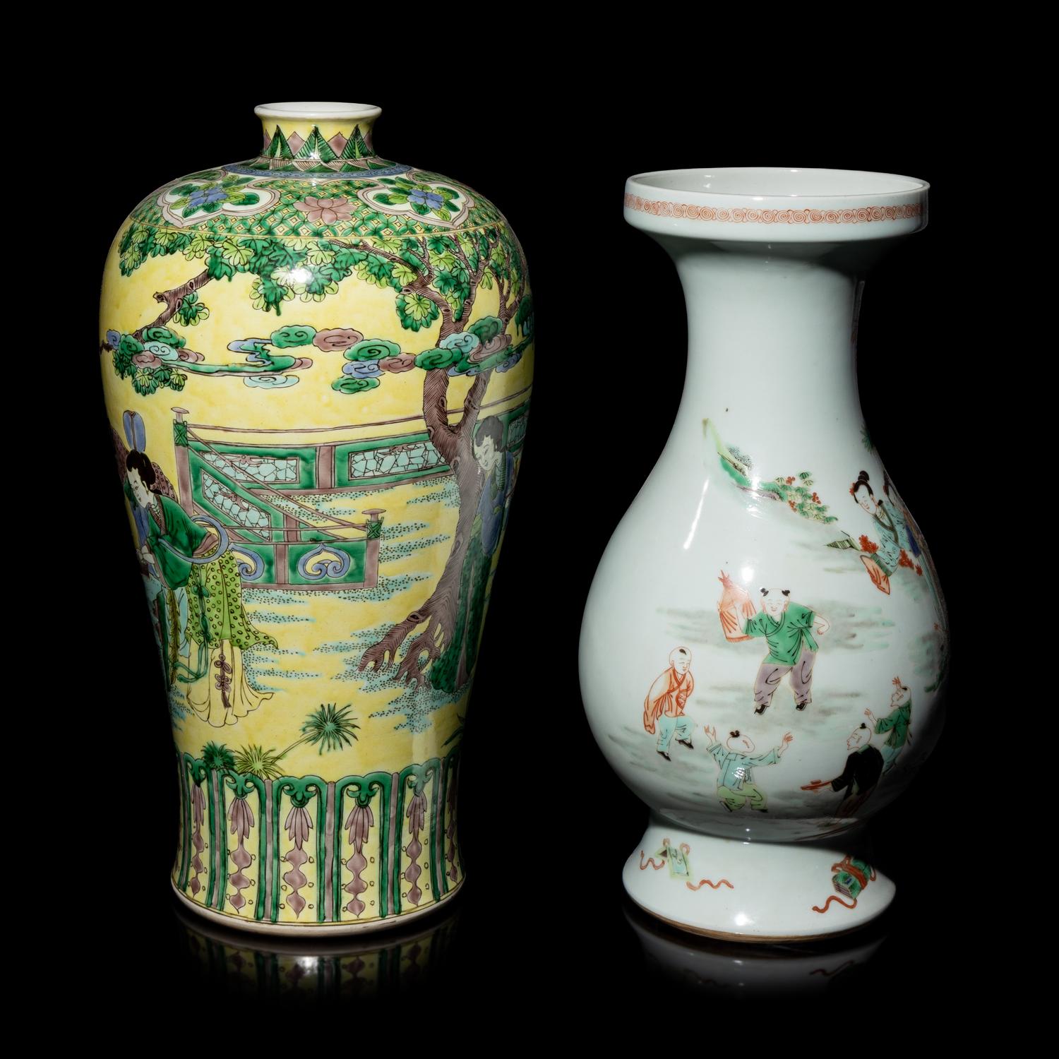 Two Chinese Famille Verte Porcelain Vases 瓷瓶兩件