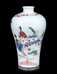 A Famille Verte Porcelain Meiping Vase