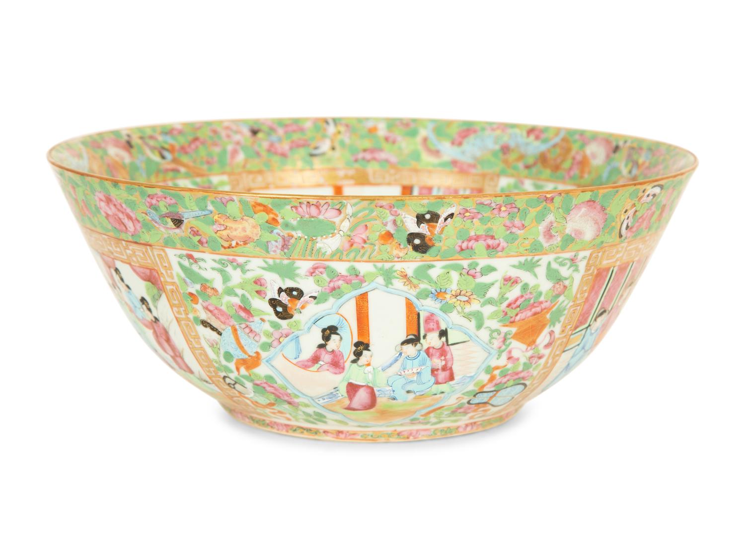 A Chinese Rose Medallion Porcelain Bowl