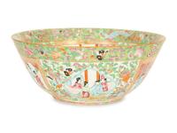 A Chinese Rose Medallion Porcelain Bowl