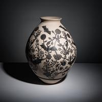 Adrian Corona Trillo (Mata Ortiz, b. 1987) — Large Black-on-Cream Pottery Jar, with Bats