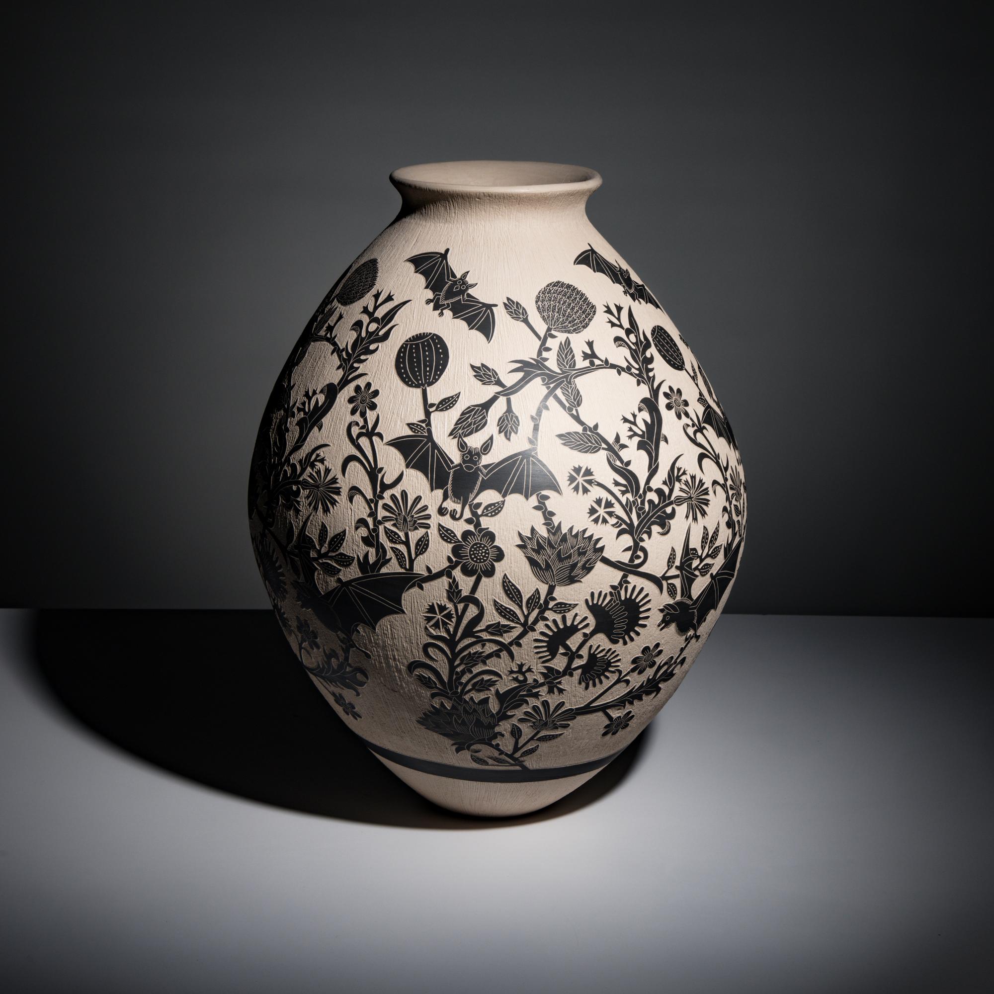 Adrian Corona Trillo (Mata Ortiz, b. 1987) — Large Black-on-Cream Pottery Jar, with Bats