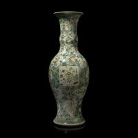 A Large Chinese Famille Verte Porcelain Vase, Late Qing Dynasty 晚清 素三彩花卉地開光博古圖大賞瓶
