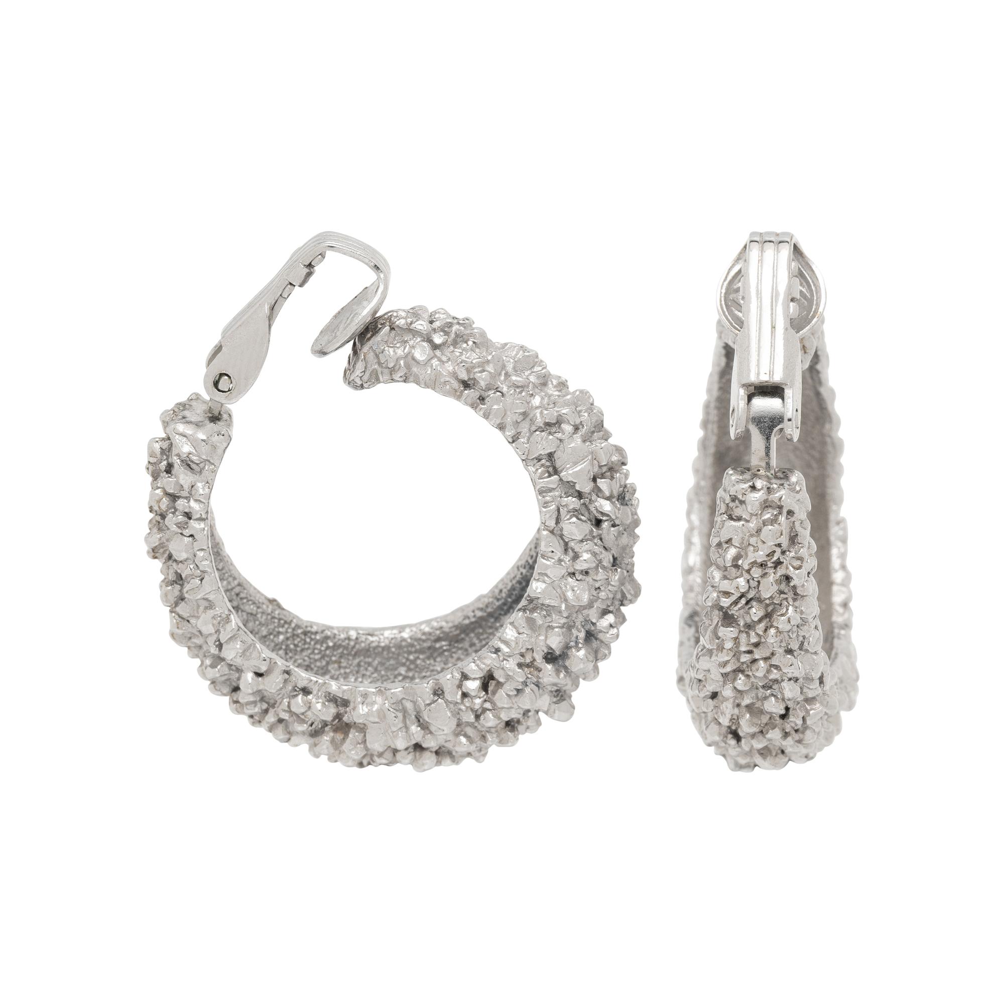 BOUCHER, EAR CLIPS