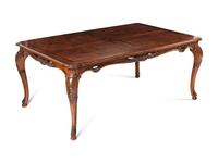 A Henredon George II Style Dining Table