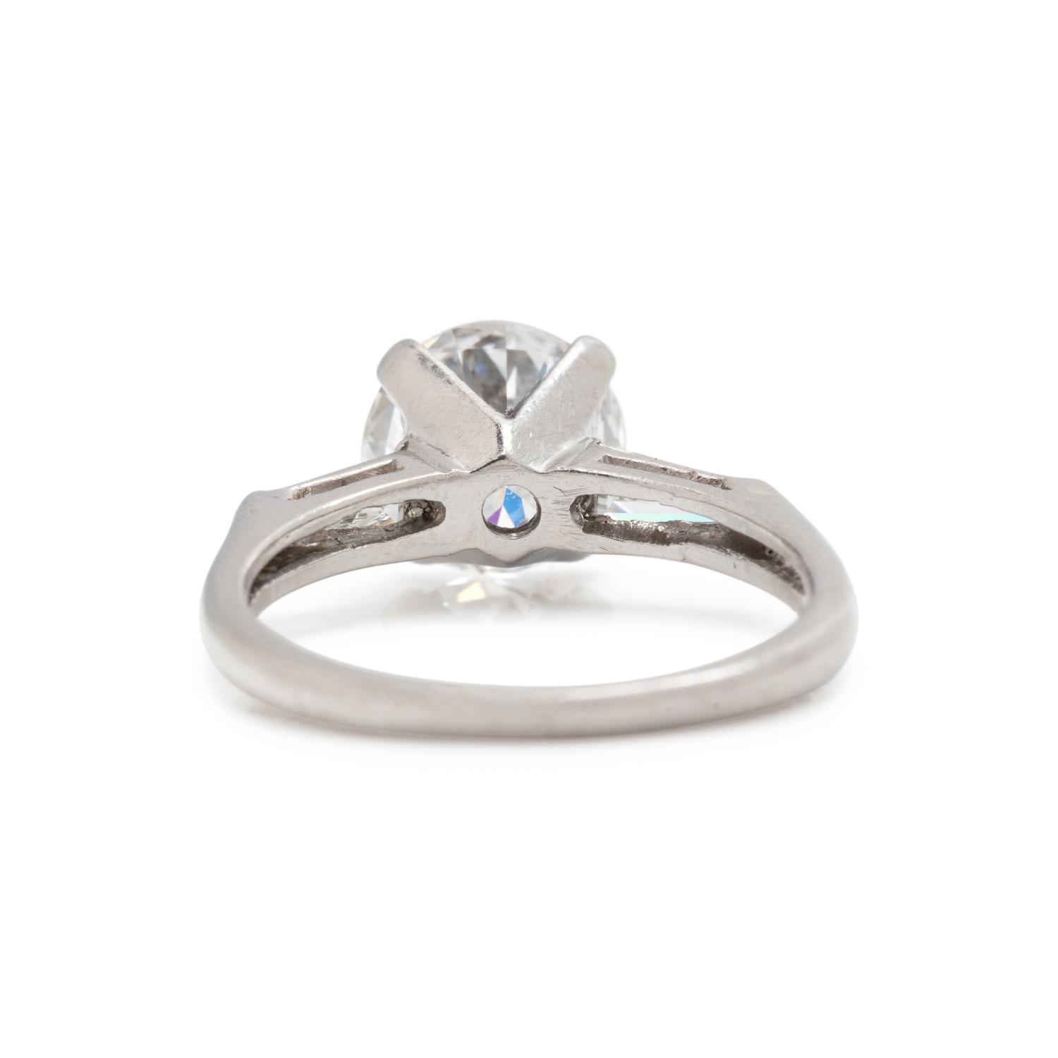 DIAMOND RING