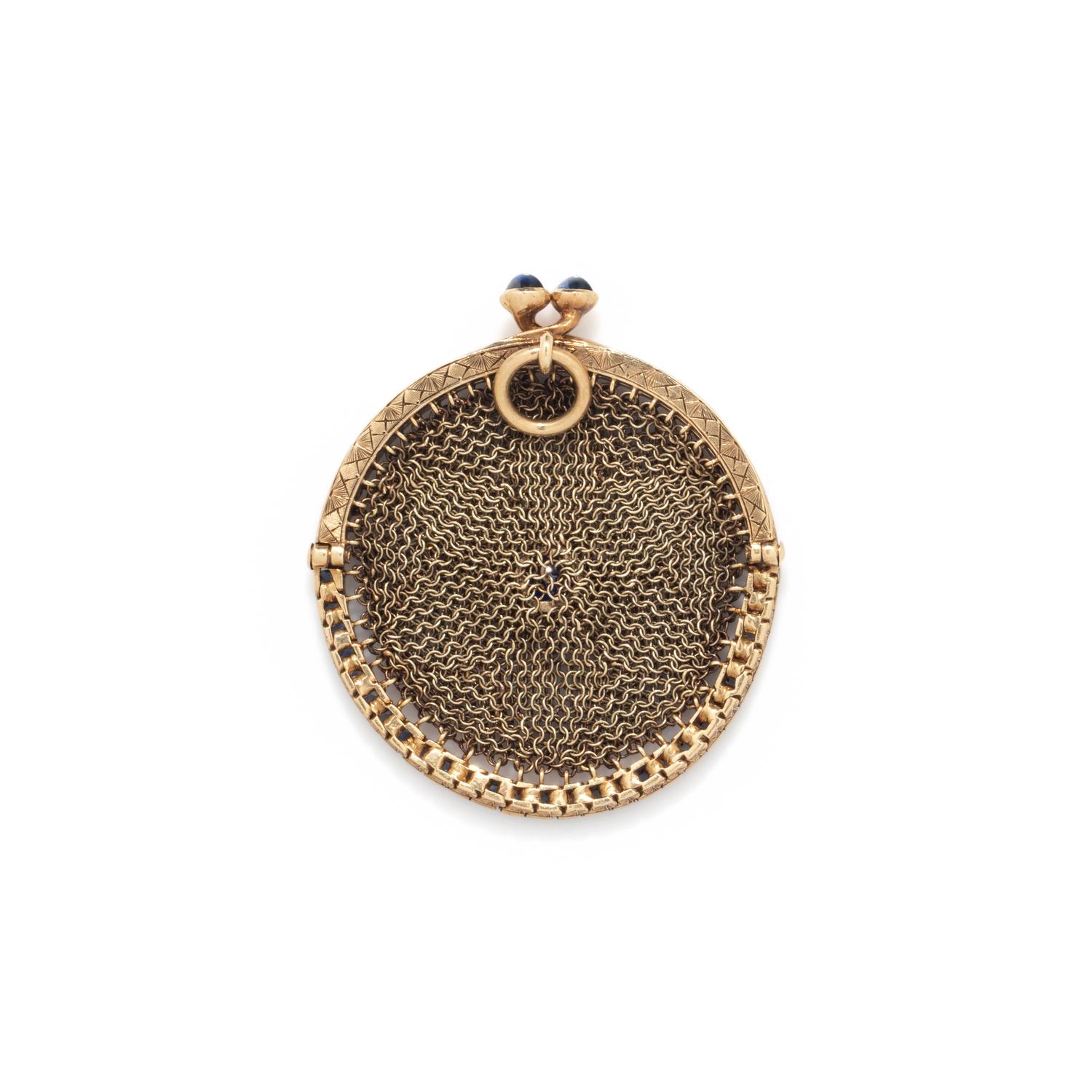 YELLOW GOLD AND SAPPHIRE MESH COIN PURSE PENDANT