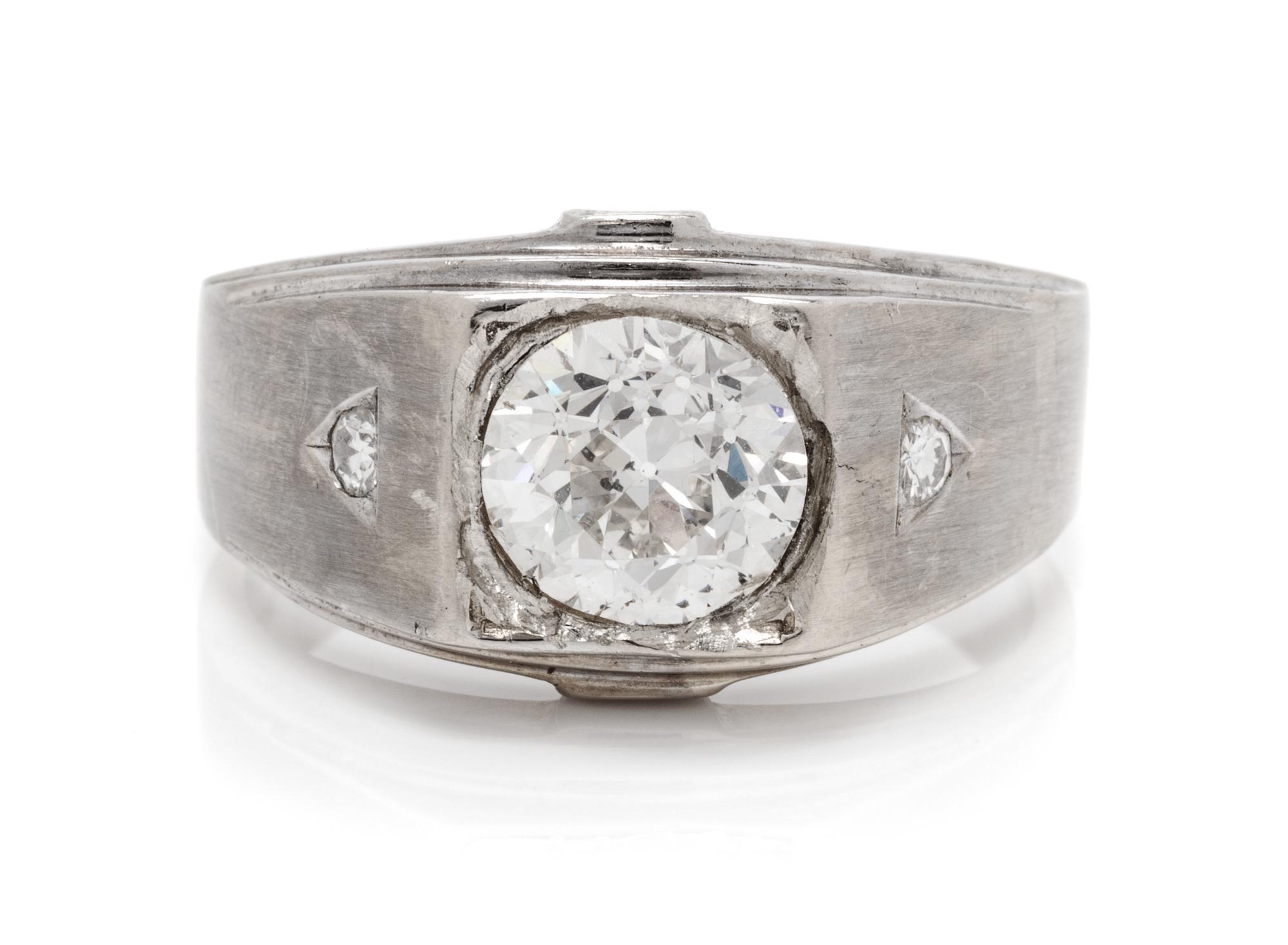 A 14 Karat White Gold and Diamond Ring, 7.00 dwts.