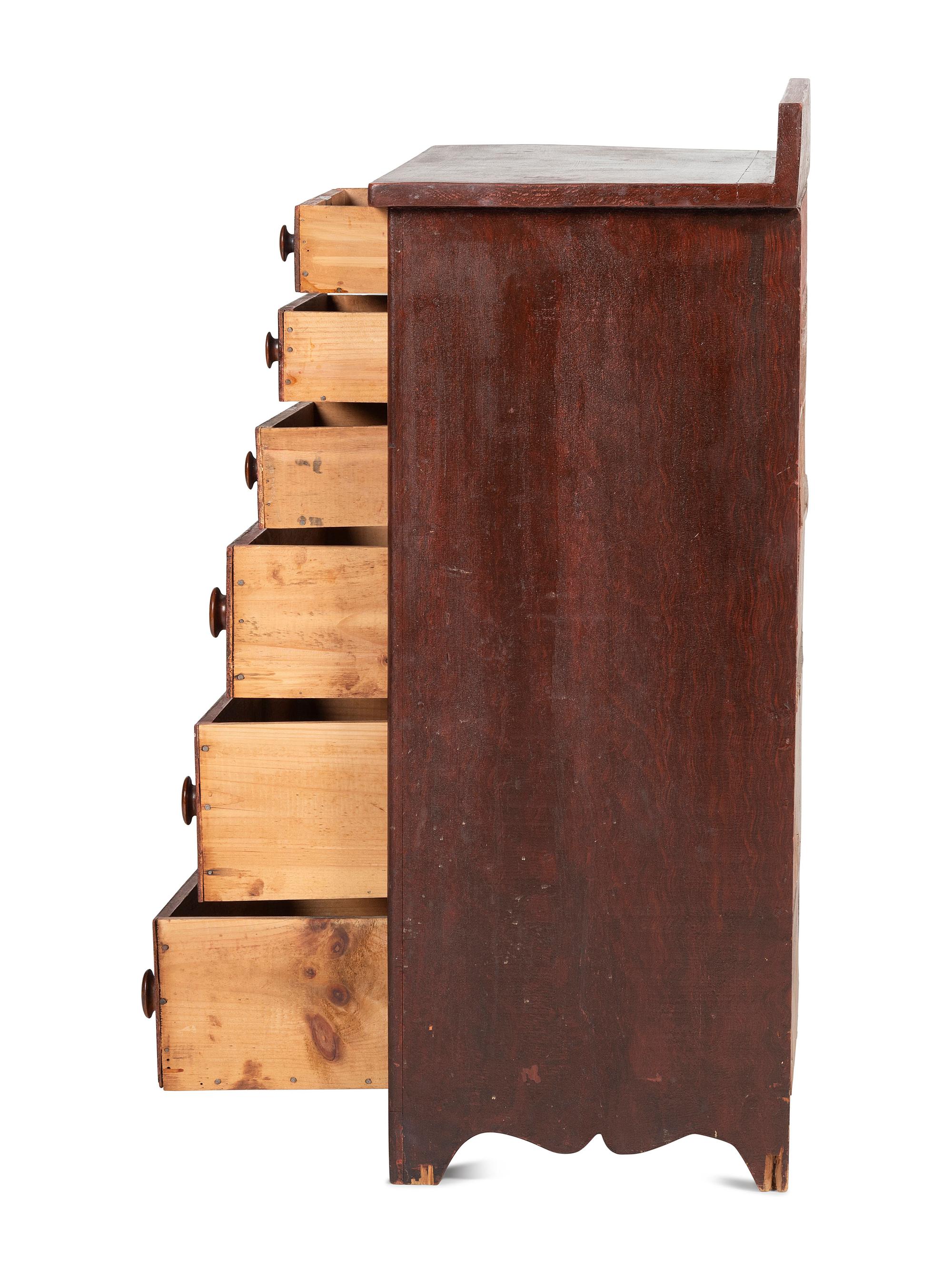 A Classical Grain Painted Nine-Drawer Chest of Drawers