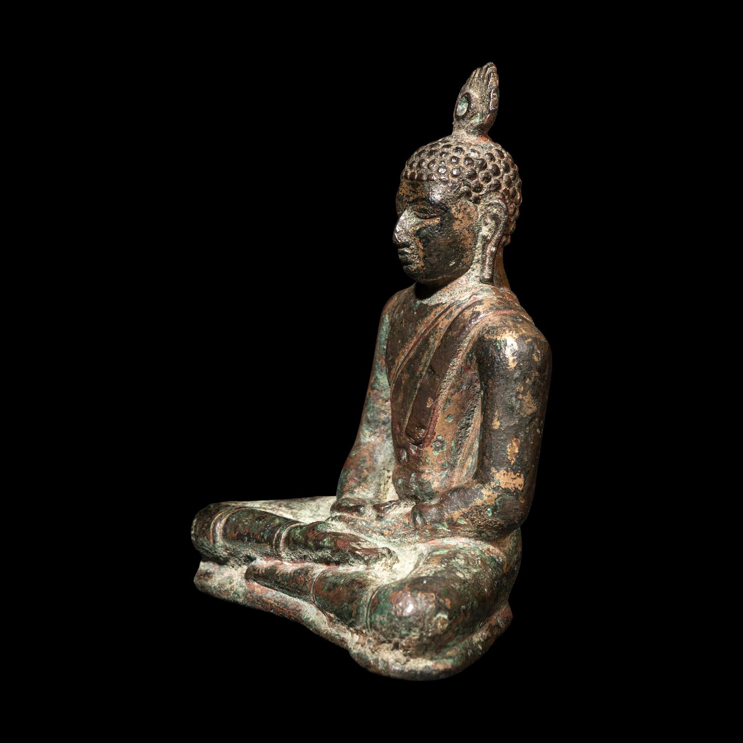 A Sri Lanka Parcel Gilt Bronze Figure of Buddha Shakyamuni, Anuradhapura Period, 6th-7th Century 六-七世紀 斯里蘭卡阿努拉德普勒時期 銅局部鎏金釋迦牟尼坐像