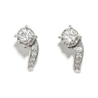 WHITE GOLD AND DIAMOND STUD EARRINGS
