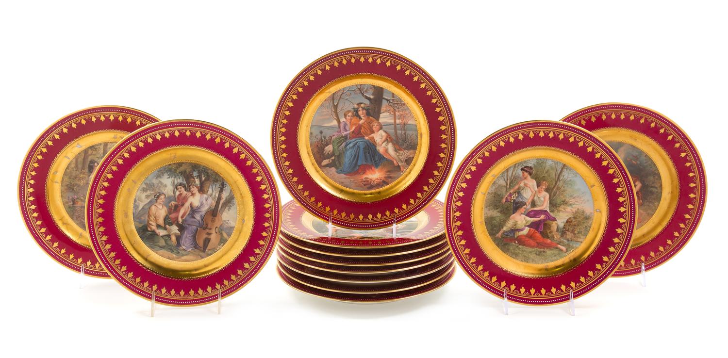 A Set of Twelve Vienna Porcelain Service Plates Diameter 10 1/4 inches. — LATE 19TH CENTURY