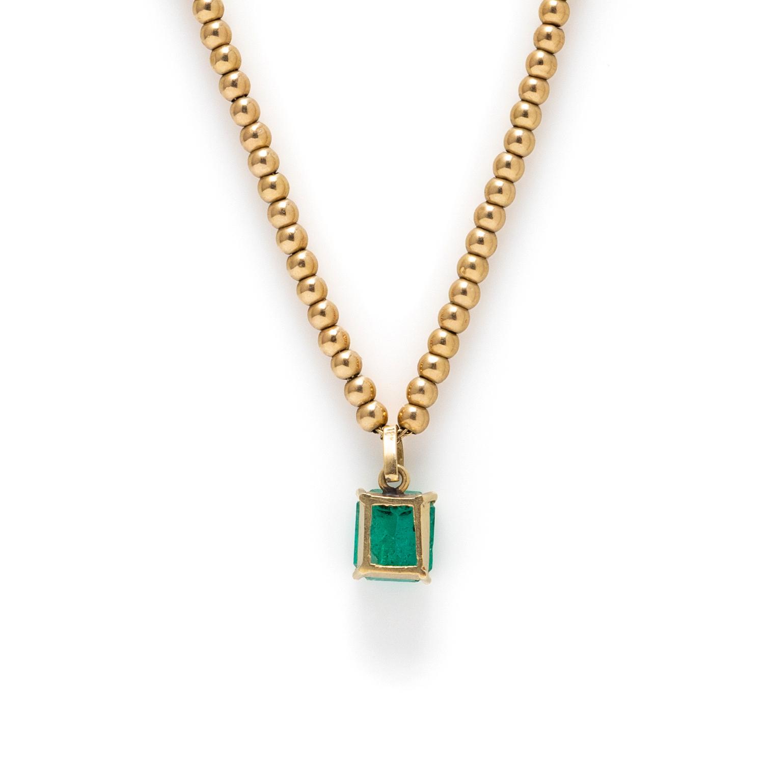 EMERALD PENDANT AND YELLOW GOLD BEADED CHAIN NECKLACE