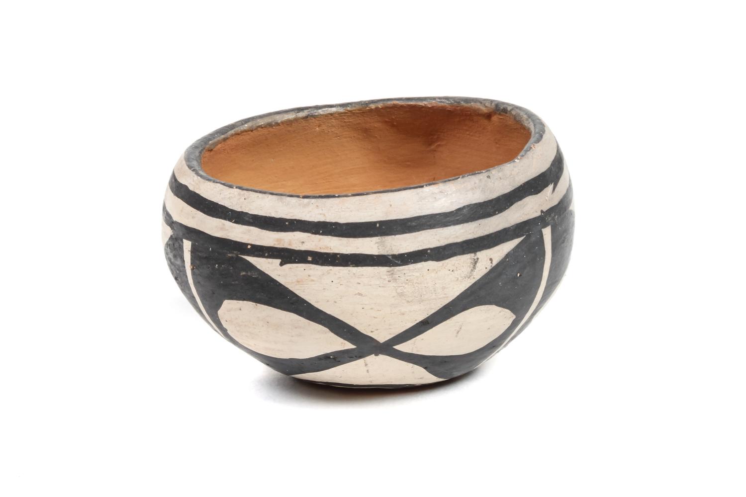 Miniature Santo Domingo Bowl Height 2 1/3 x diameter 3 1/4 inches