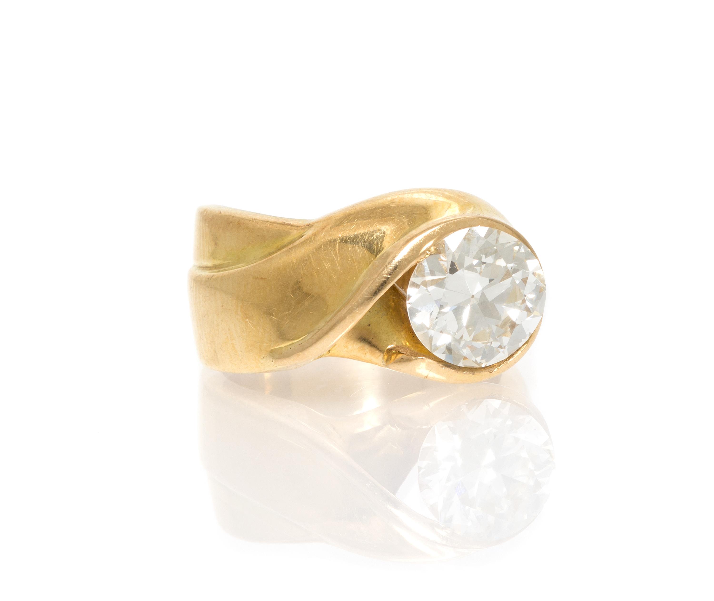 An 18 Karat Yellow Gold and Diamond Ring, 6.40 dwts.
