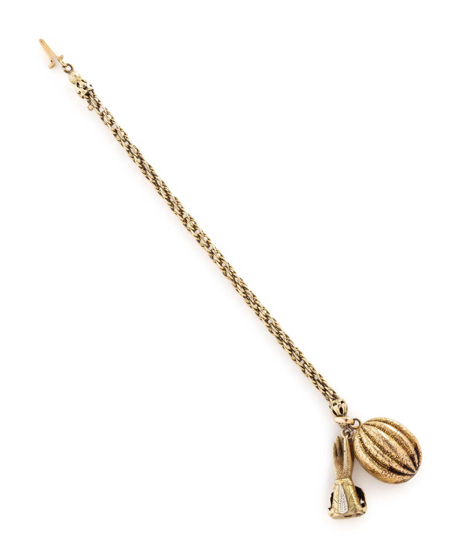 VICTORIAN, YELLOW GOLD LINK BRACELET WITH LOCKET AND HAND CLASP
