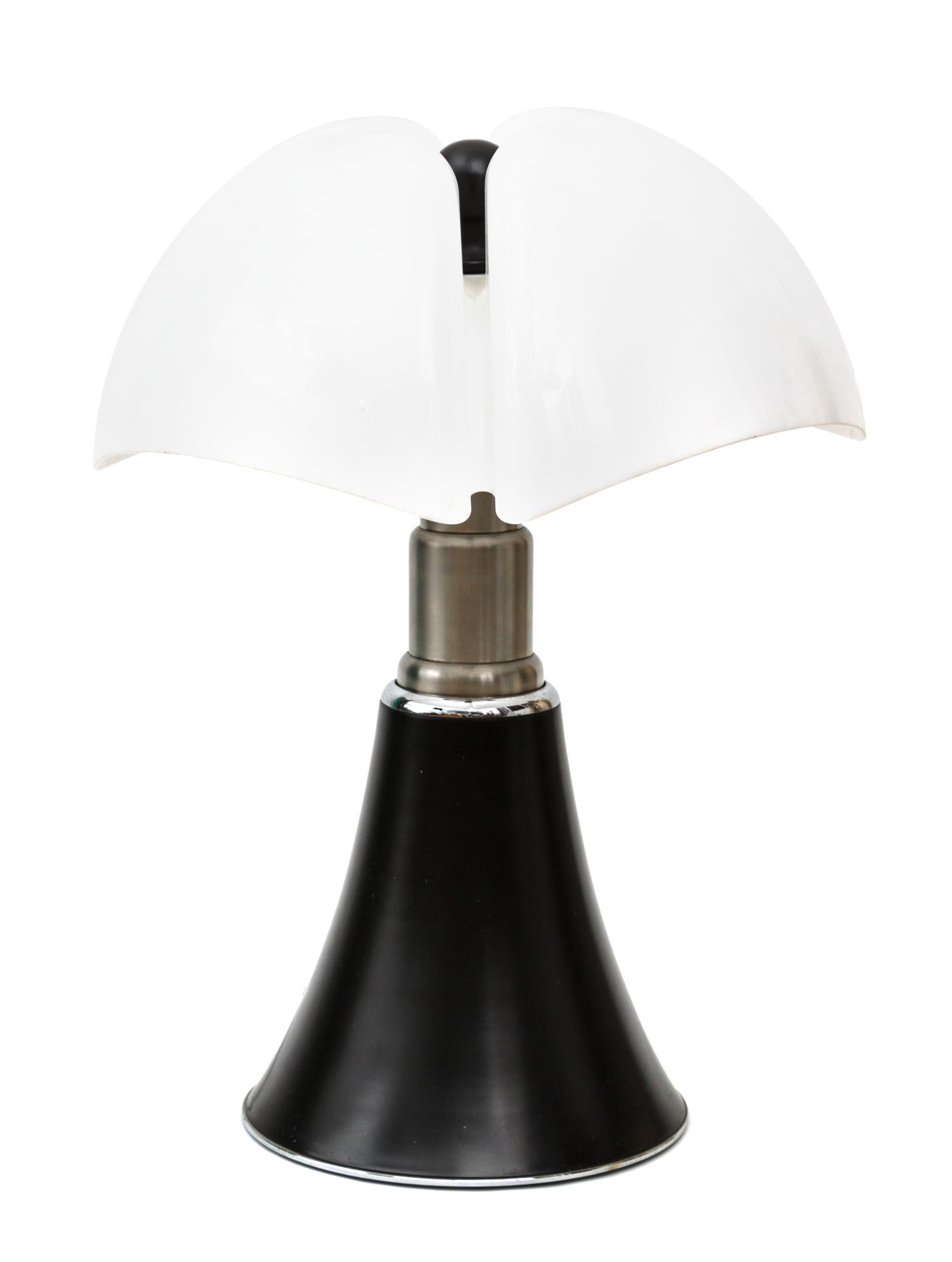 An Italian Table Lamp, Gae Aulenti (Italian, 1927-2012) Height 28 inches — CIRCA 1965