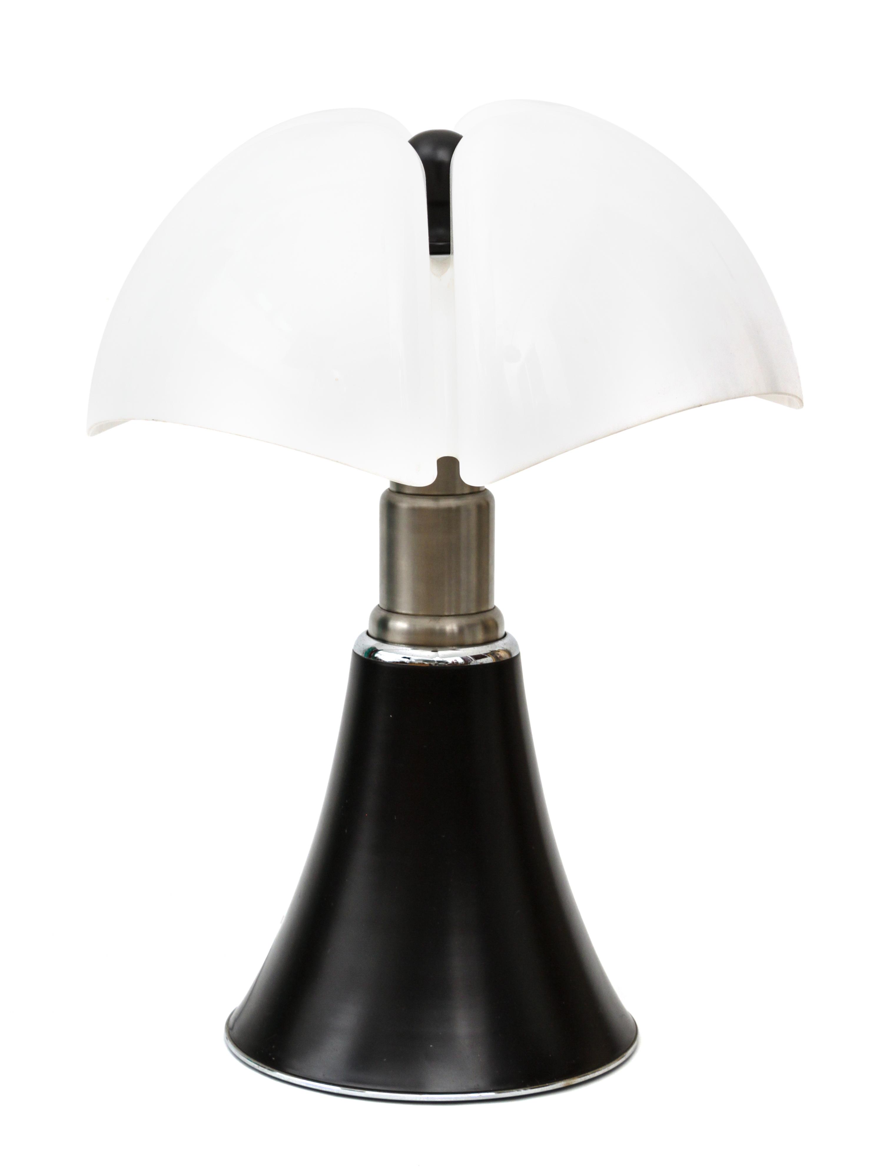 An Italian Table Lamp, Gae Aulenti (Italian, 1927-2012) Height 28 inches — CIRCA 1965