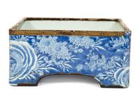 A Chinese Blue and White Porcelain Square Jardinière