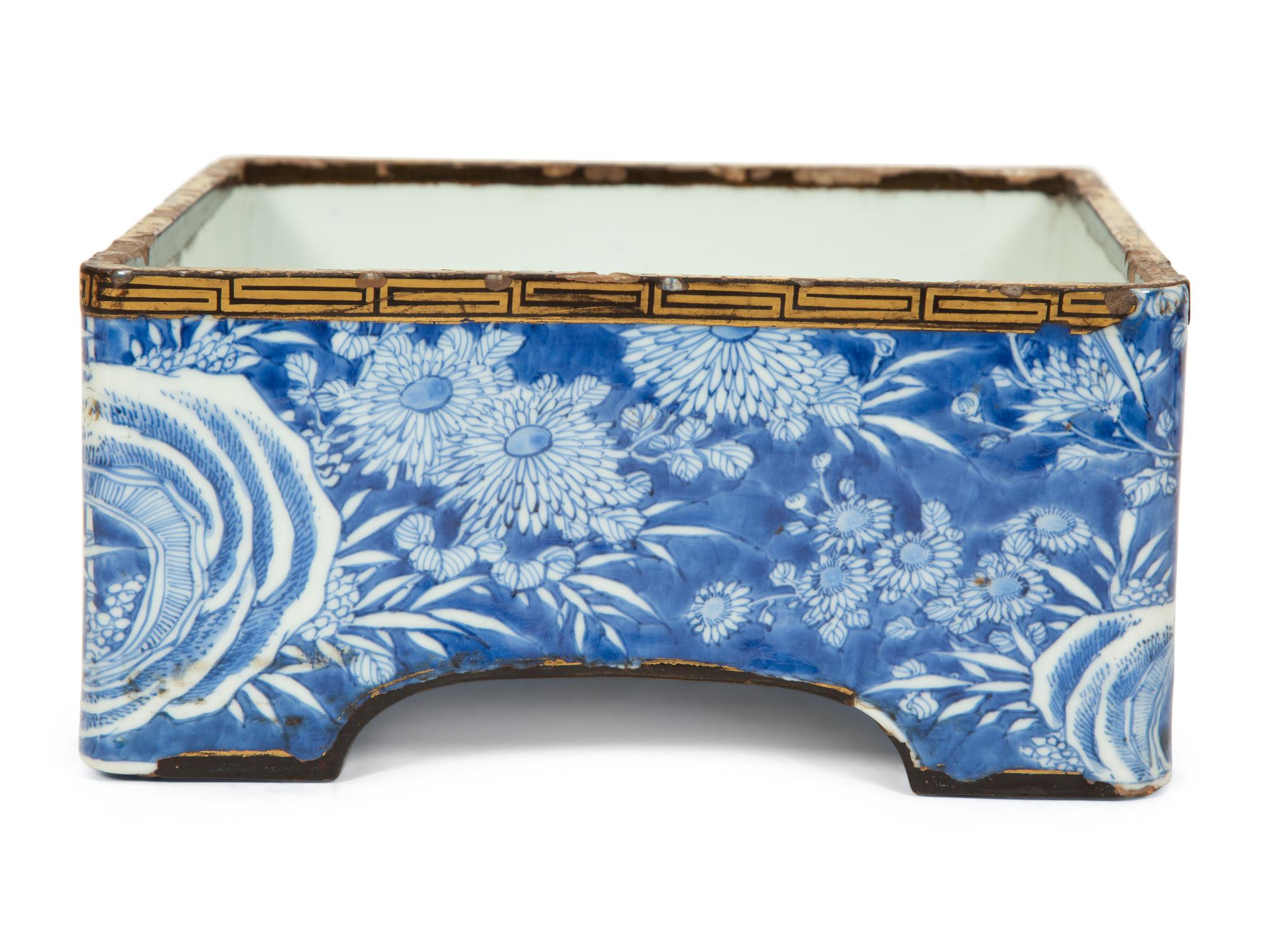 A Chinese Blue and White Porcelain Square Jardinière