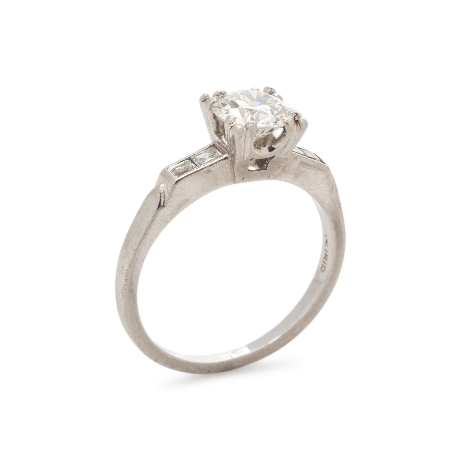 DIAMOND RING