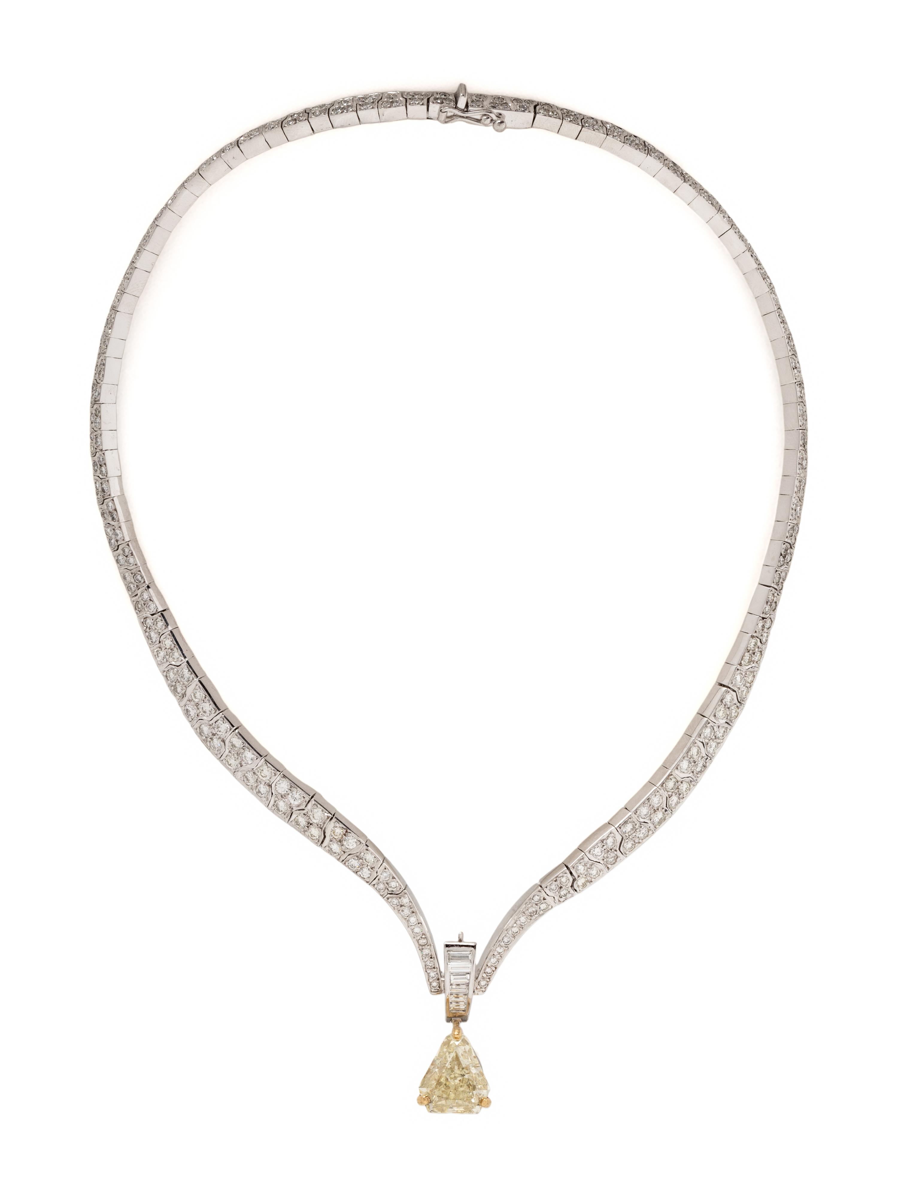 FANCY LIGHT BROWNISH GREENISH YELLOW DIAMOND AND DIAMOND NECKLACE