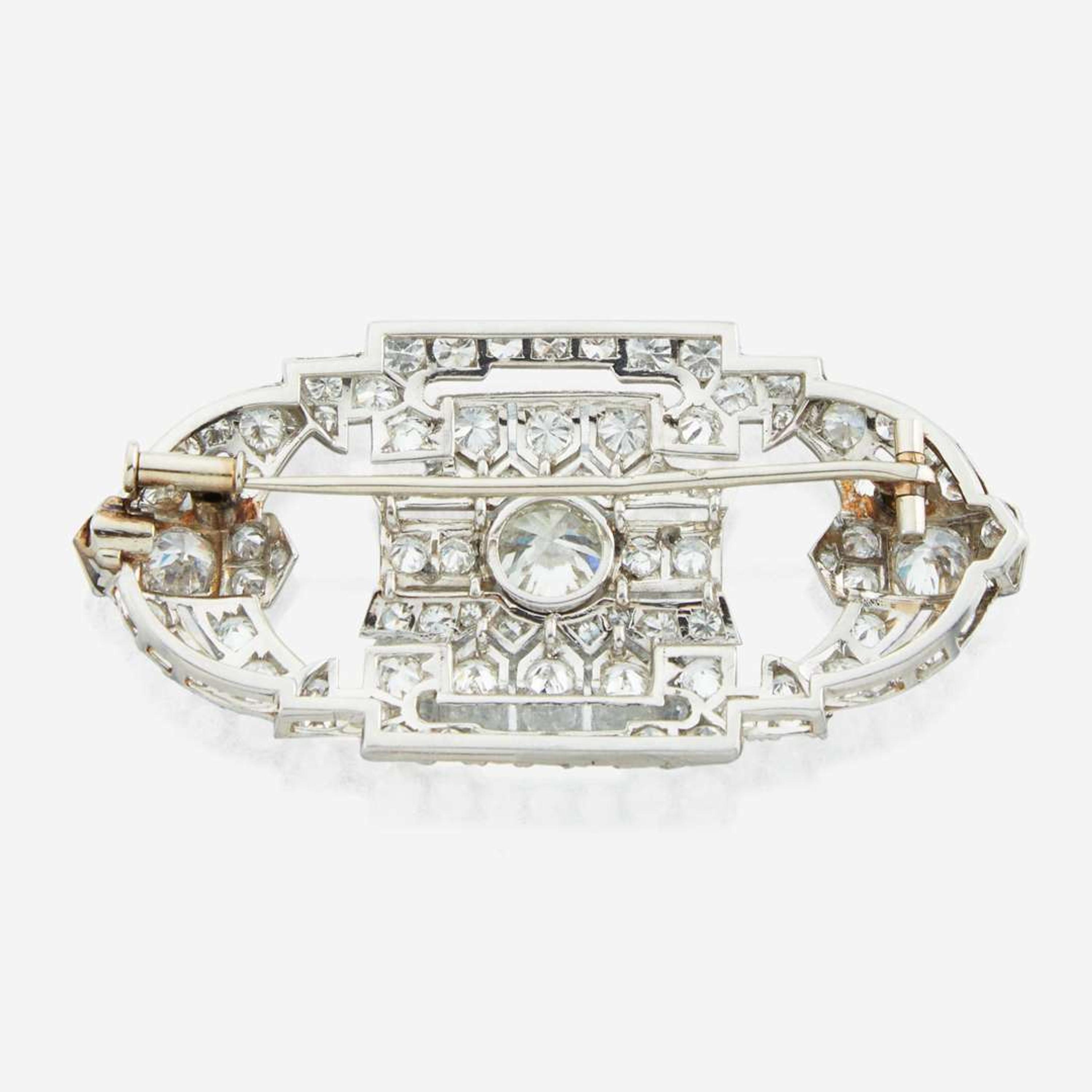 An Art Deco diamond and platinum brooch