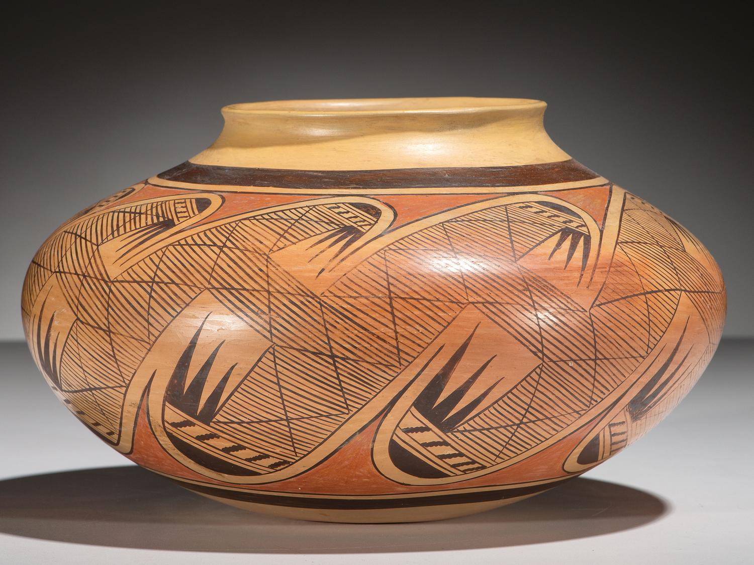 Pottery Jar, Migration Pattern