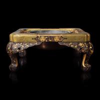 A Japanese Lacquer Hibachi and Metal Liner, with Tokugawa Mon, Edo-Early Meiji Period 日本江戶-明治早期 漆繪火盆一組