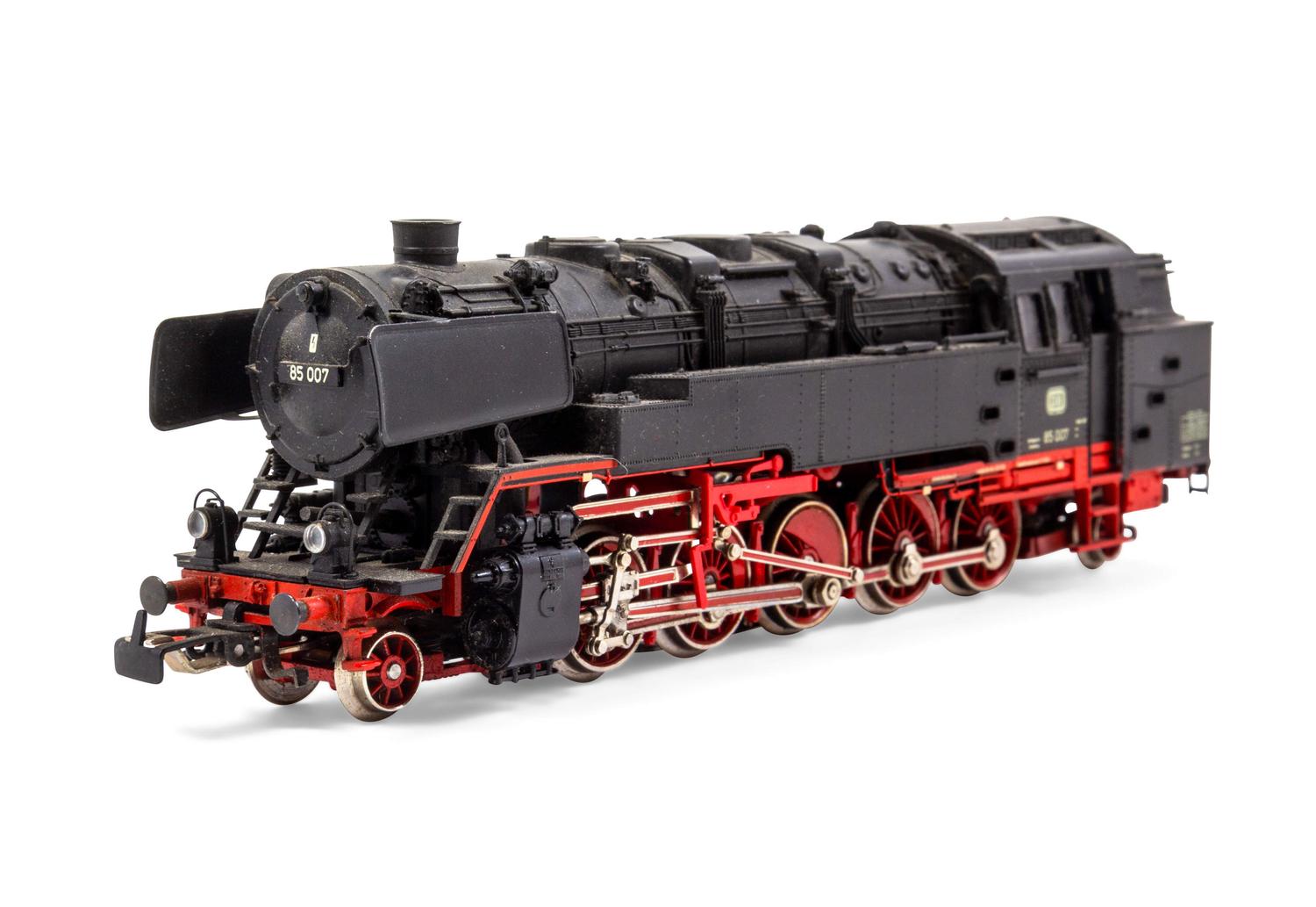A Marklin Painted Metal HO-Gauge DB 4 -6-2 Locomotive and Tender