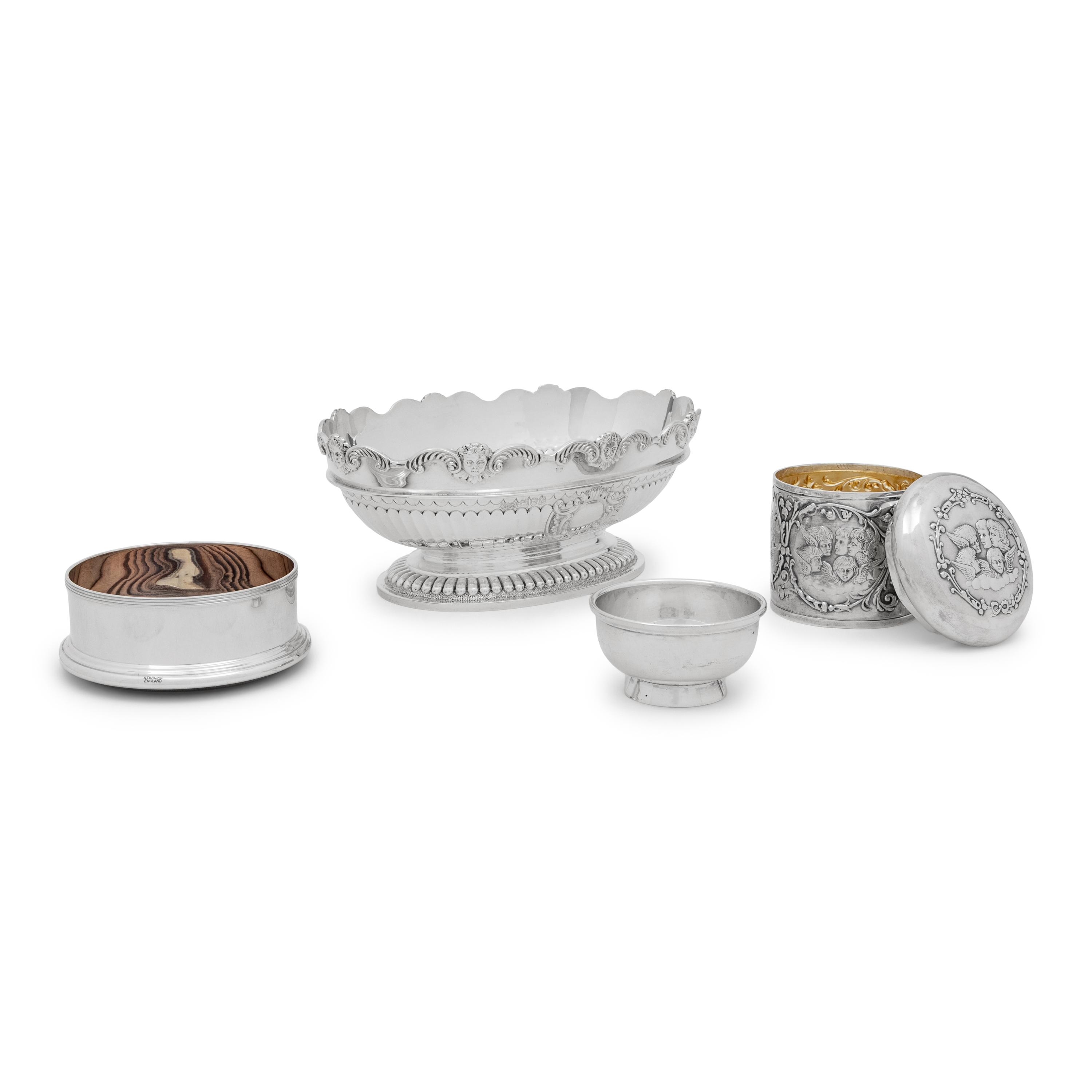 A Collection of English Silver Table Articles