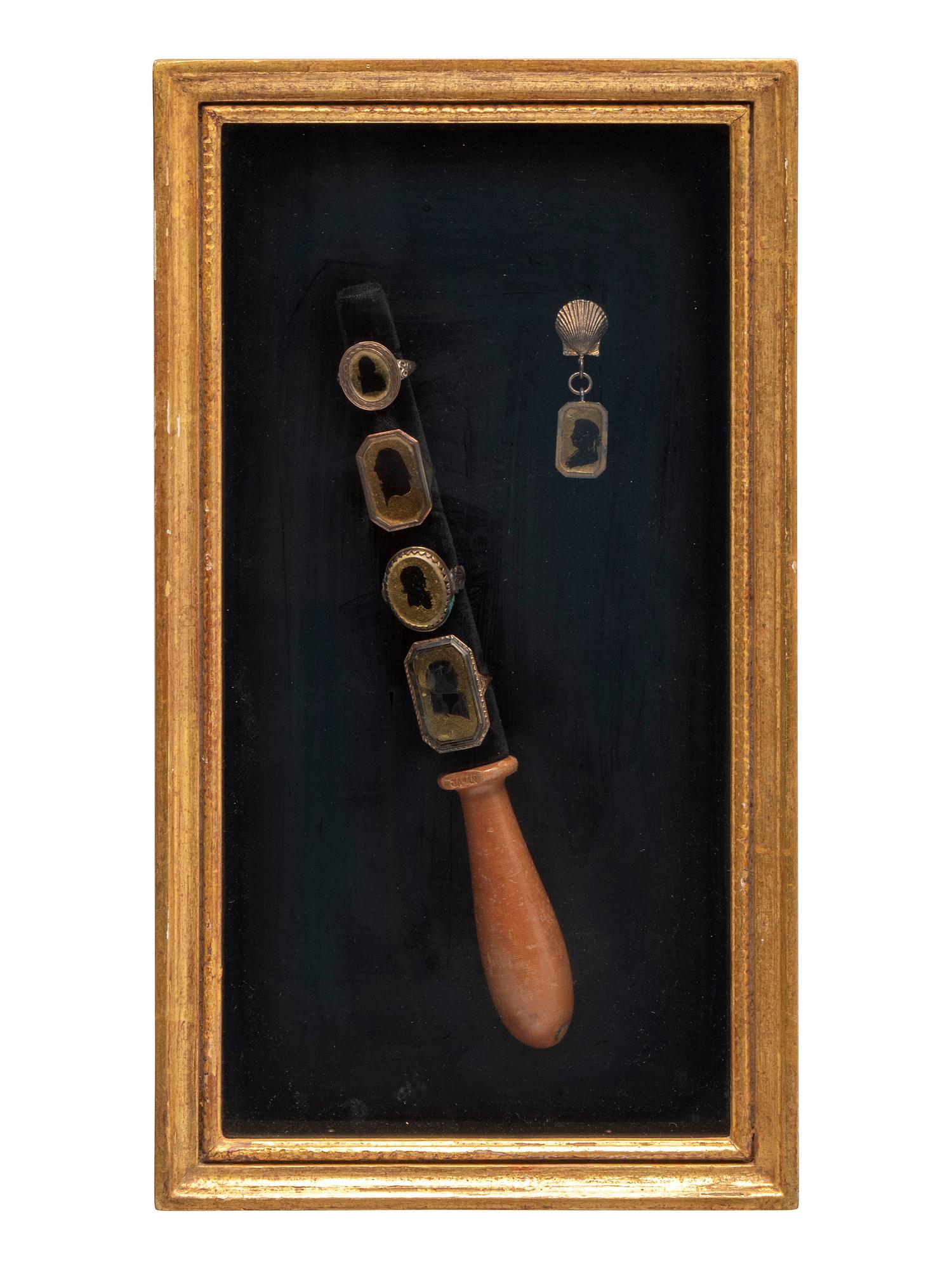 Five Pieces of Verre Eglomise Silhouette Jewelry
