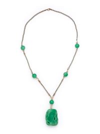 19TH CENTURY, CARVED JADE AND SEED PEARL NECKLACE