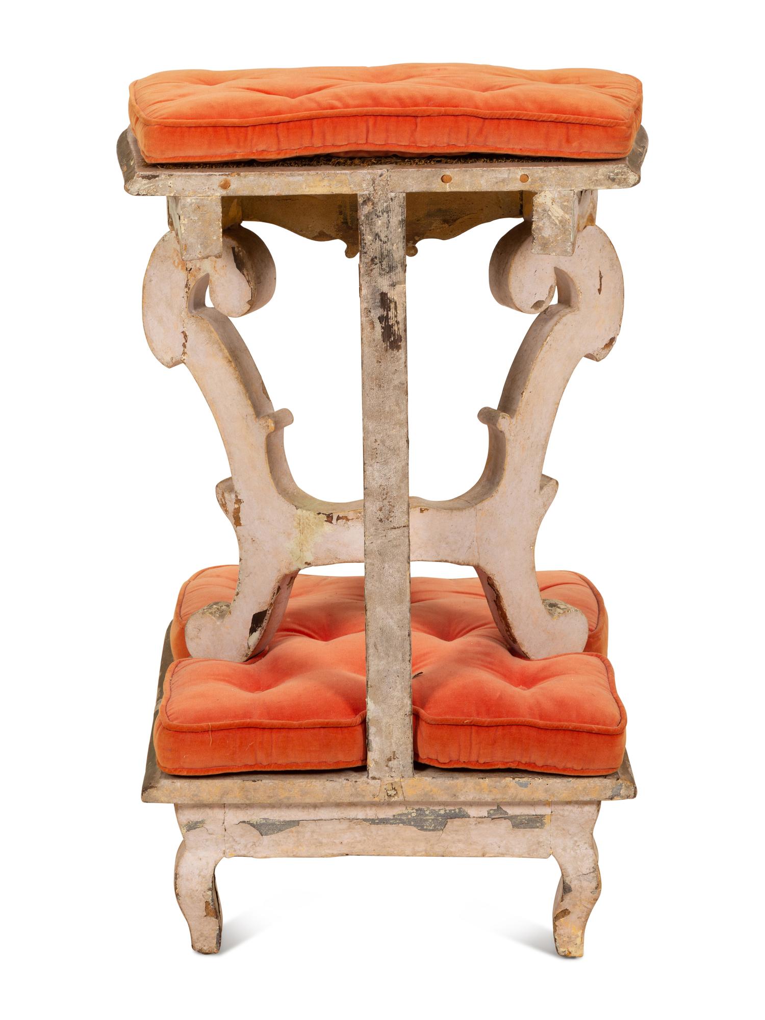 An Italian Rococo Style Painted and Parcel Gilt Prie-Dieu