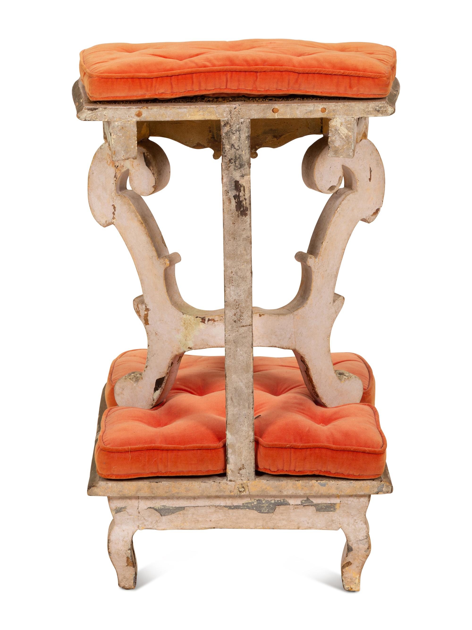 An Italian Rococo Style Painted and Parcel Gilt Prie-Dieu