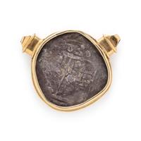 YELLOW GOLD AND COIN PENDANT