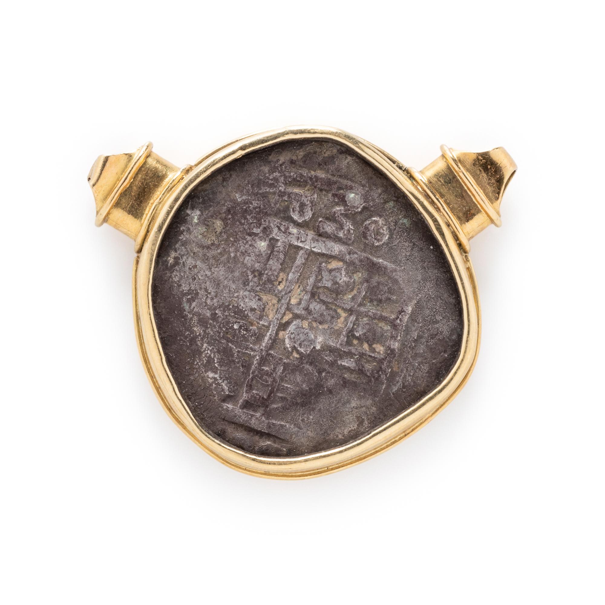 YELLOW GOLD AND COIN PENDANT
