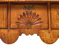 A Fine Queen Anne Fan-Carved Tiger Maple Dressing Table